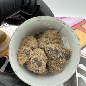 KAWS MOONROCKS  BOXES AND JARS. 16 STRAINS ,1 POUND